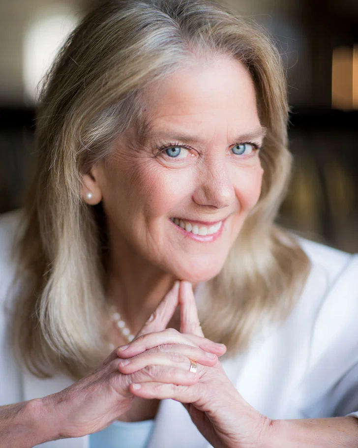 Jan Kinder headshot photograph